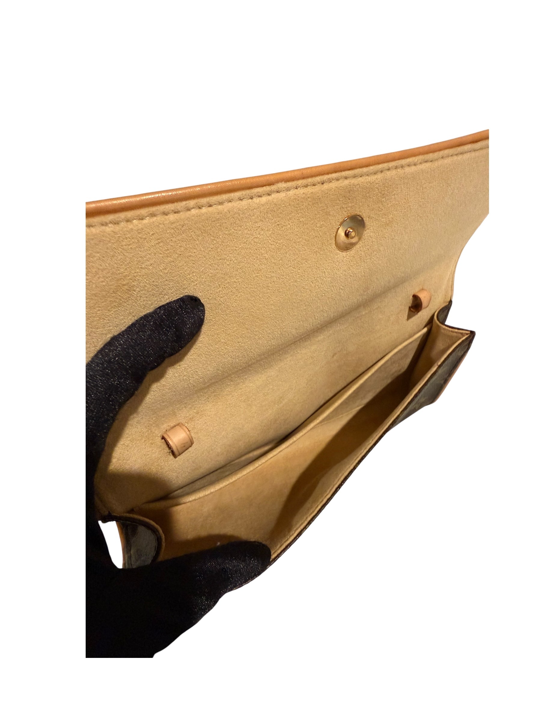 Pre-owned Louis Vuitton monogram Twin GM pochette 2000