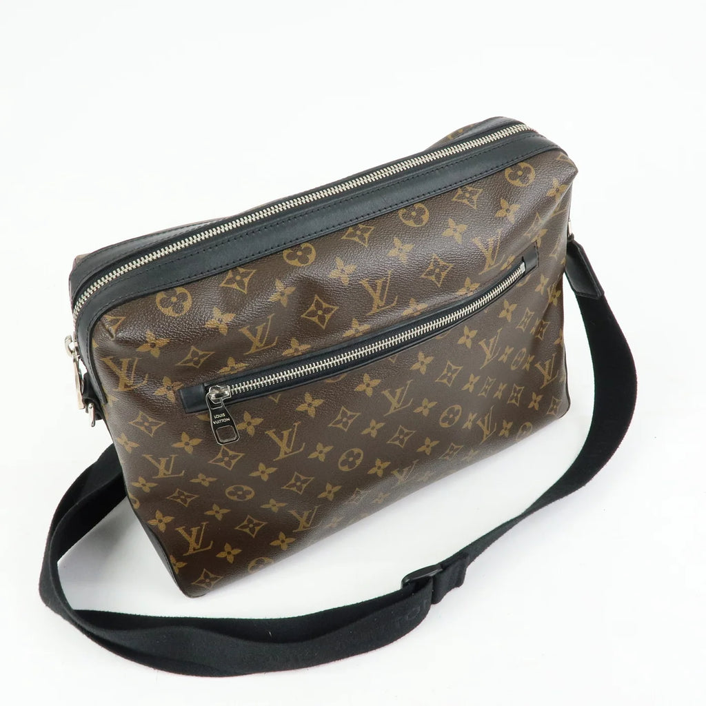 Pre-owned Louis Vuitton monogram Macassar Torres crossbody bag 2011