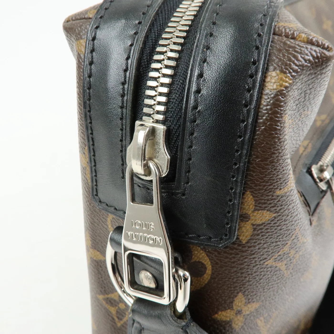 Pre-owned Louis Vuitton monogram Macassar Torres crossbody bag 2011