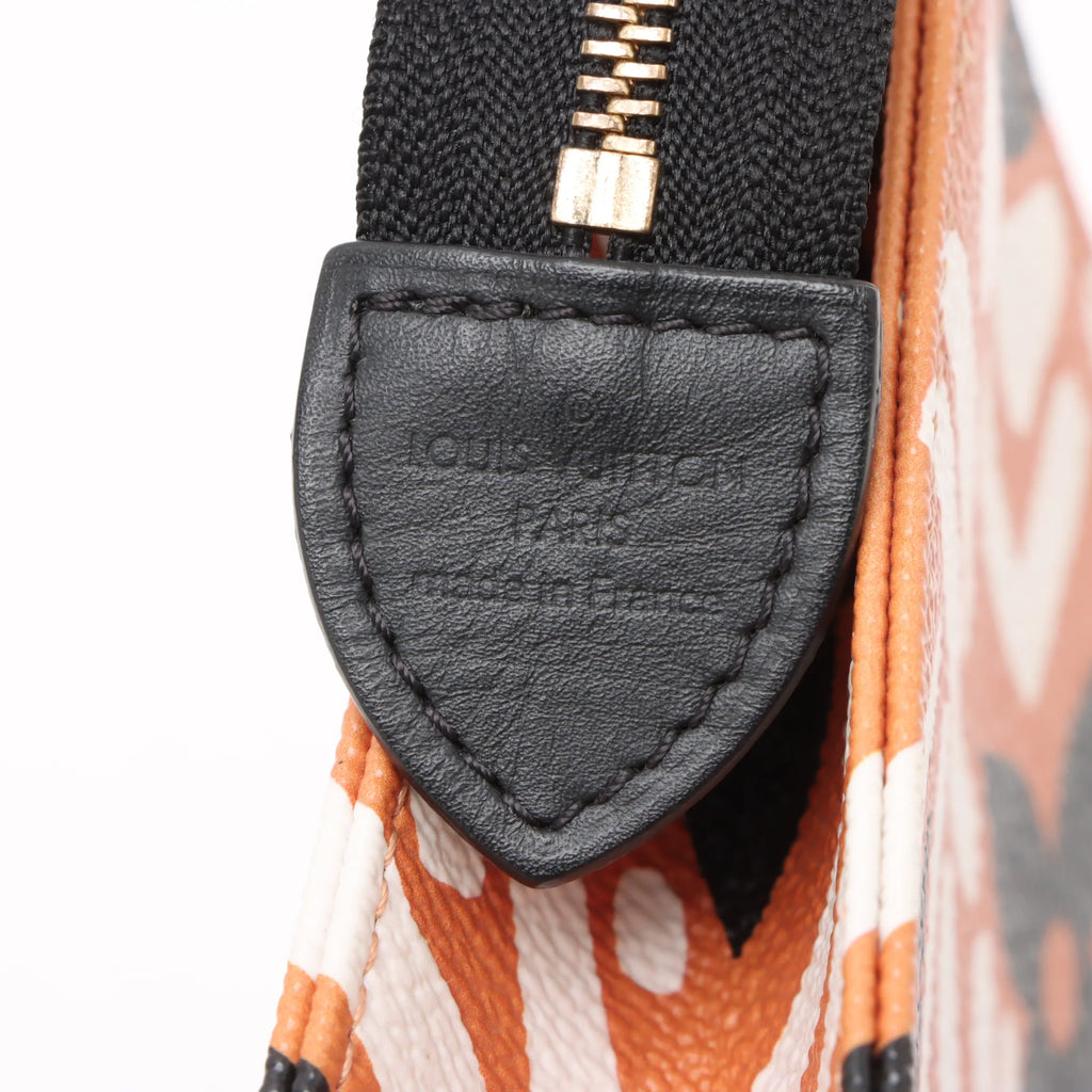 Pre-owned Louis Vuitton monogram crafty pouch 26 2020