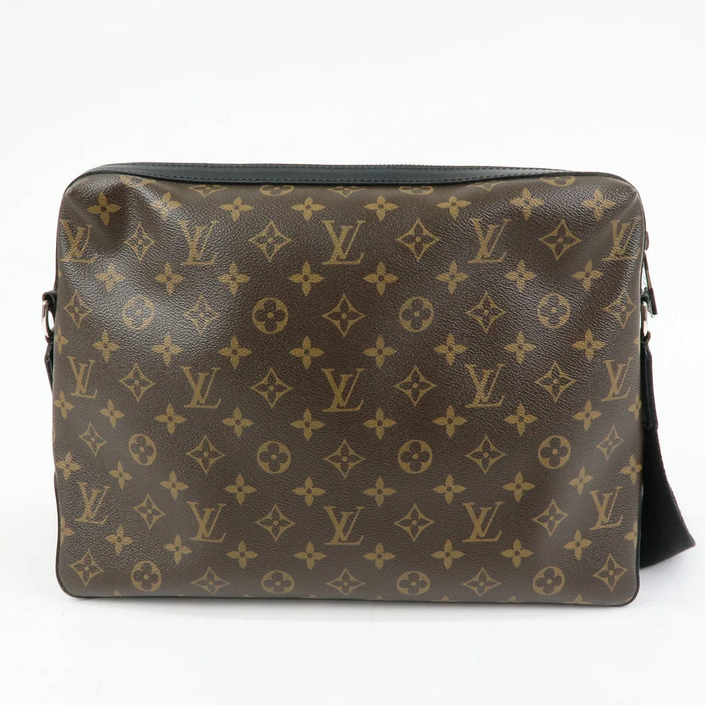 Pre-owned Louis Vuitton monogram Macassar Torres crossbody bag 2011