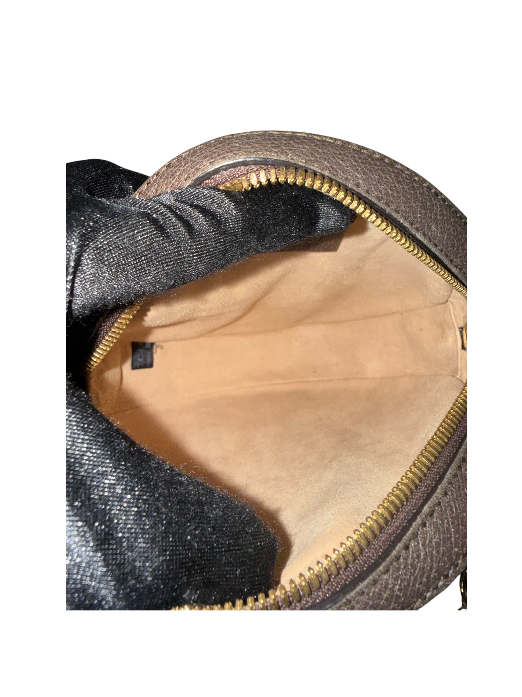 Pre-owned Gucci GG supreme round Ophedia Shoulder bag