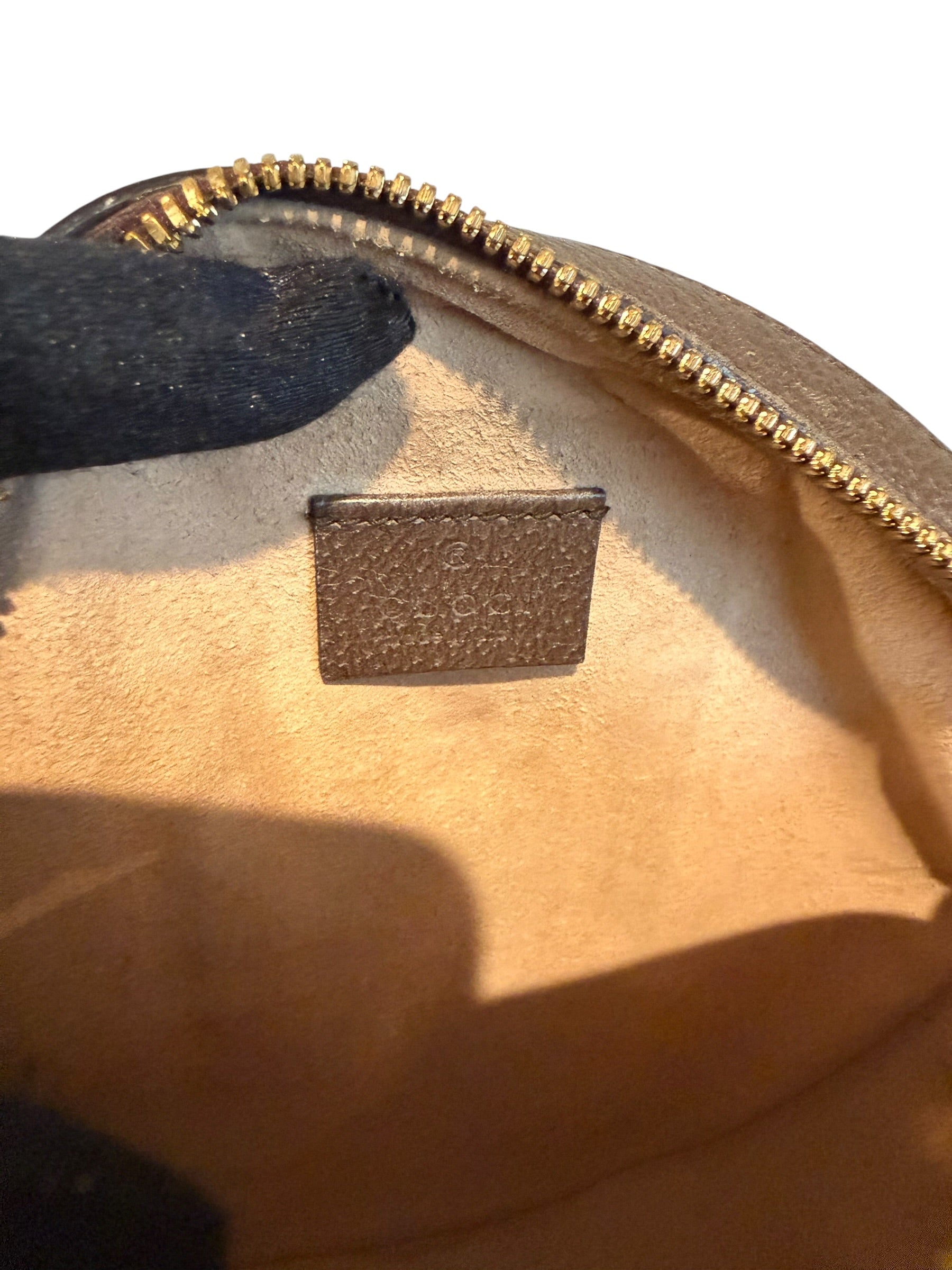 Pre-owned Gucci GG supreme round Ophedia Shoulder bag