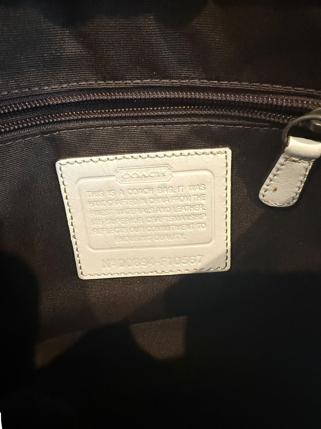 Pre-owned Coach White Canvas turn lock crossbody bag 2008