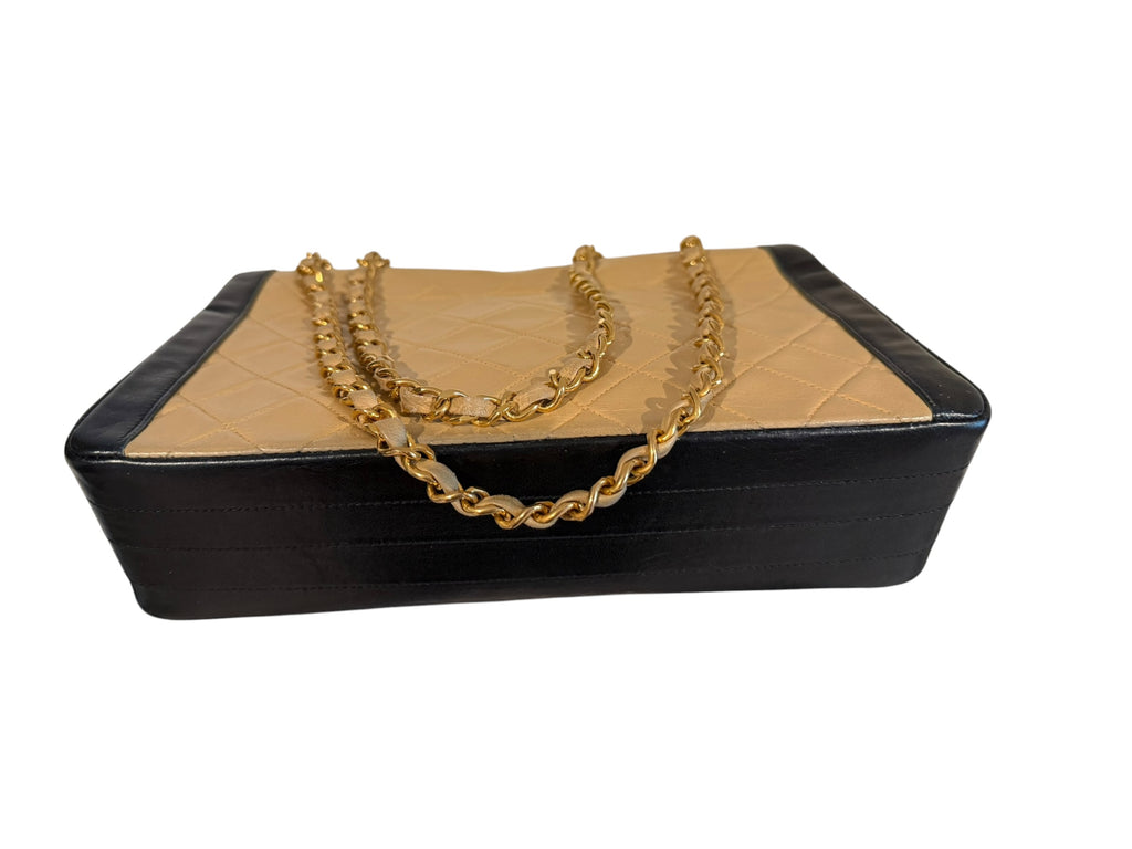 Pre-owned Chanel leather Beige and Black vintage two tone shoulder bag 1980s