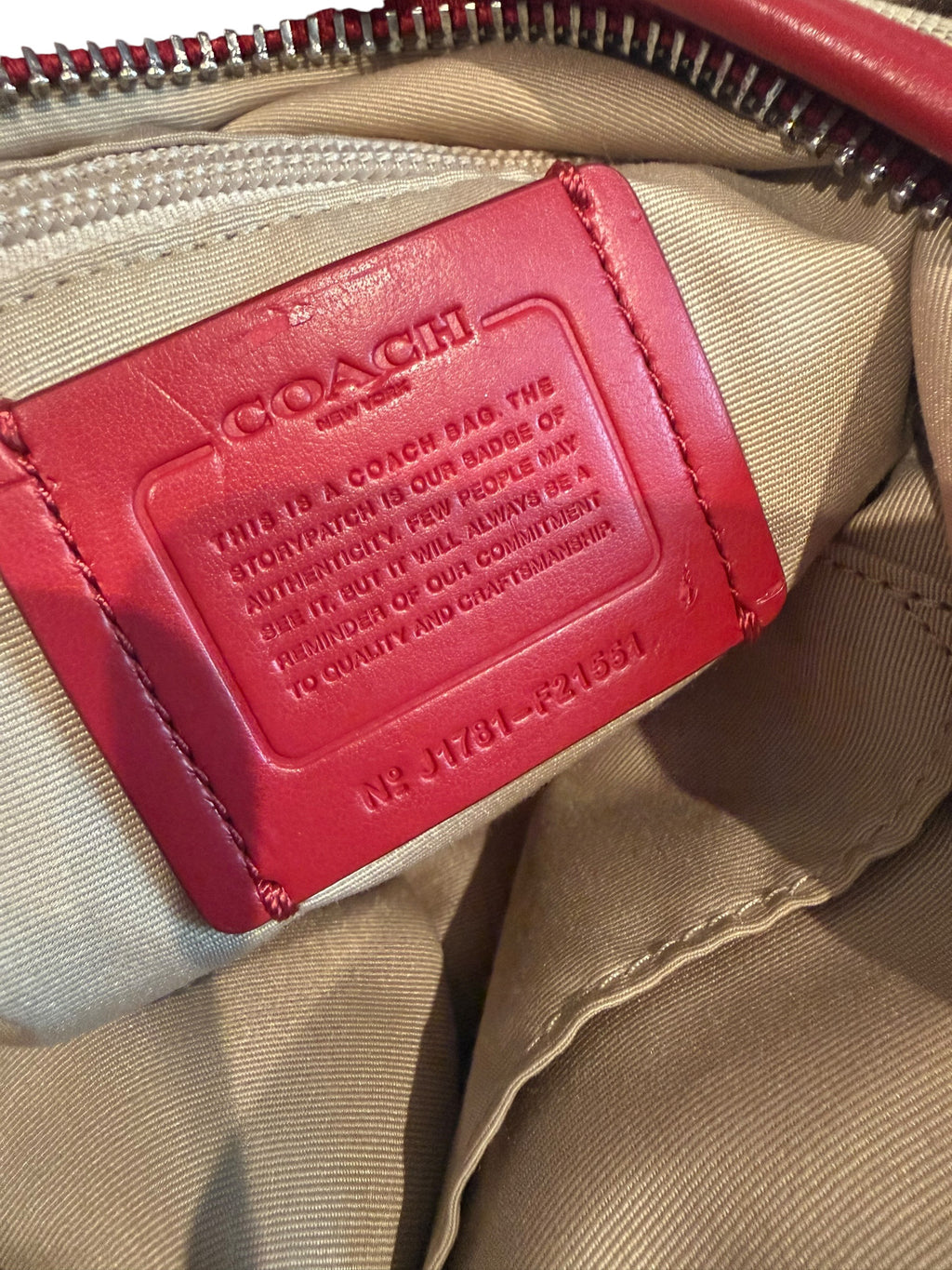 Pre-owned Coach Red Canvas Hobo Shoulder bag 2017
