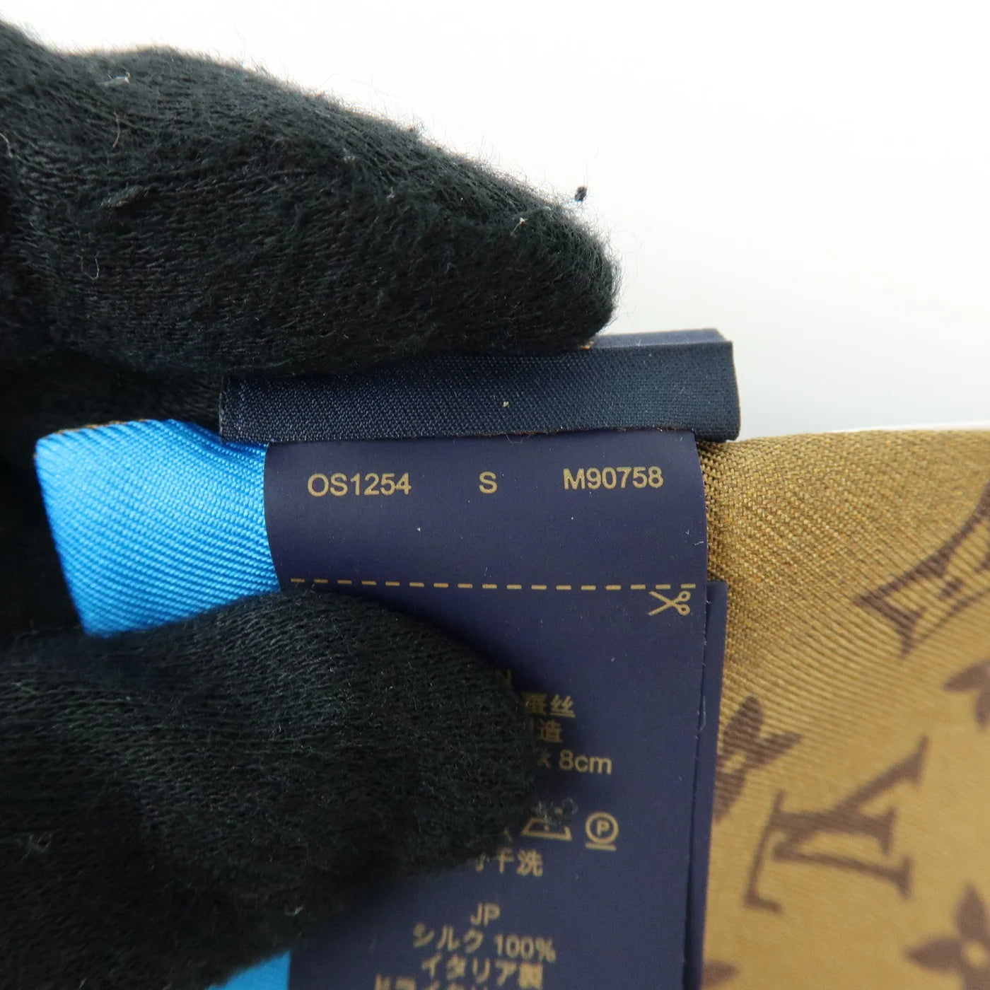 Pre-owned Louis Vuitton monogram Penguin Bandeau scarf